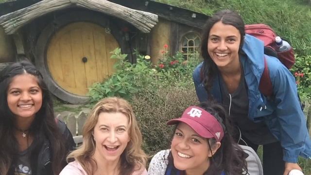 Hobbiton, Lord of the Rings Film Location! New Zealand смотреть онлайн