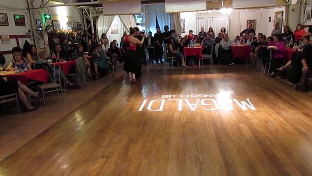 Milonga Criolla (III) - Bailan Karina Antonucci y Lucas Chidichimo - Milonga Tango Sur смотреть онлайн