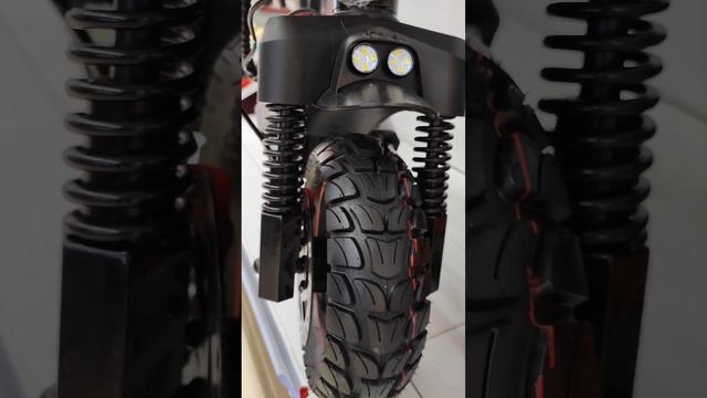 Мощный новый электросамокат 1000w . Kugoo M5 pro vs Kugoo M4 pro 600 w. Популярные модели 2023. смотреть онлайн