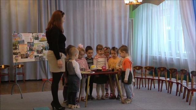 Интегрированное занятие "Мы поздравляем наших пап" с детьми младшего дошкольного возраста смотреть онлайн