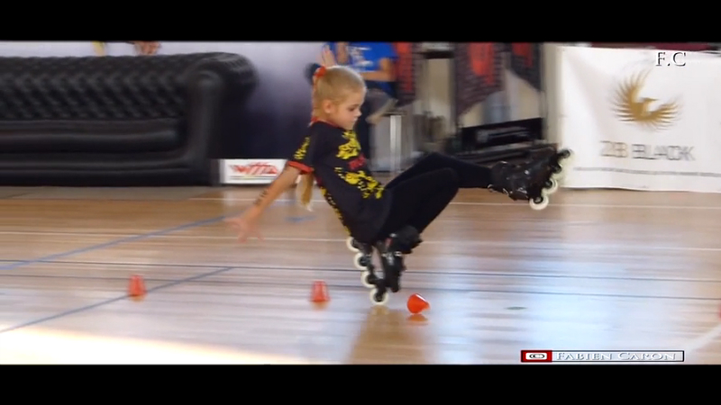 Фанстастическая маленькая роллерша из России смотреть онлайн