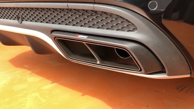 Mercedes-AMG W205 C63S AKRAPOVIC