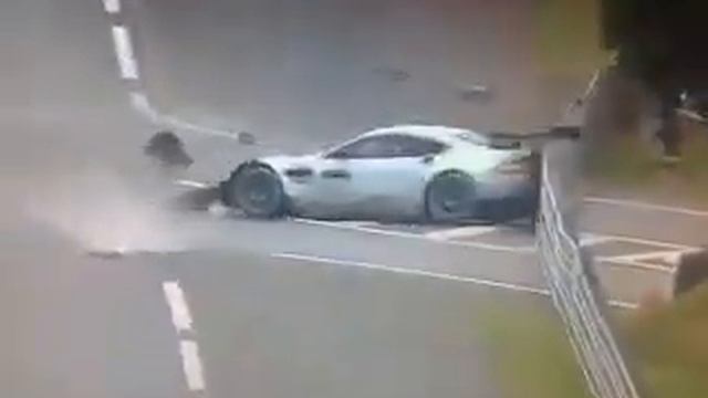 Le Mans 24 hours 2013 Frédéric Makowiecki Aston Martin Crash Car смотреть онлайн