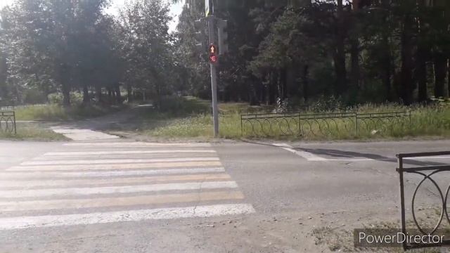 Детская поликлиника/ стоят еще бараки/ прогулка по улицам/ смотреть онлайн