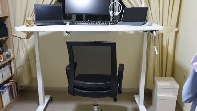 Home Office/ WFH Setup смотреть онлайн