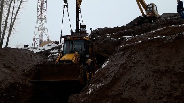 Подъем JCB двумя кранами