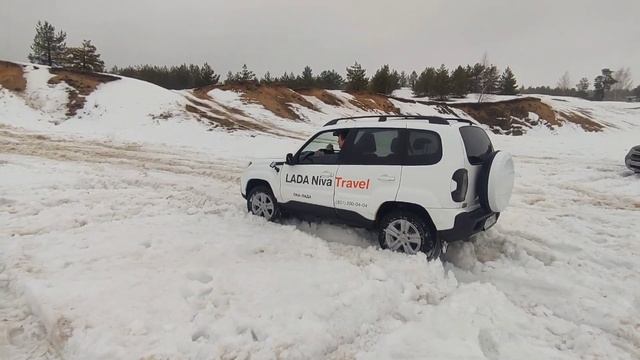 #niva #renault #lada Что лучше для бездорожья???Niva Travel или Renault Duster смотреть онлайн