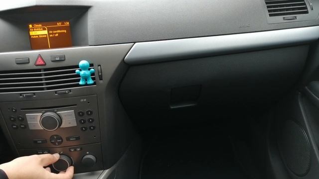 КАК ДА ВКЛЮЧИМ/ИЗКЛЮЧИМ И НАСТРОИМ КЛИМАТРОНИКА ОТ СКРИТО МЕНЮ НА OPEL ASTRA H A/C ON/OFF/ADJUST HD смотреть онлайн