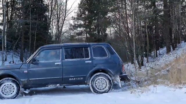 Нива и Ауди Allroad C5 На Offroad Лед Снег