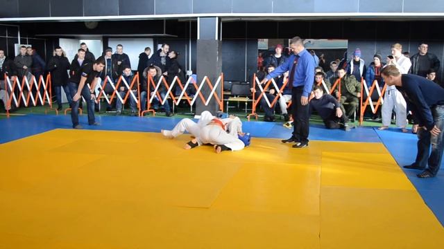 Чуднецов Игорь и Чернышов Ярослав ФИНАЛ до 65 кг, рукопашный бой 11.12.16 смотреть онлайн
