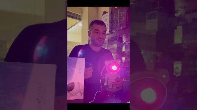 Проектор звездного неба «Космонавт» #проектор #светильник #проекторкосмонавт #goldenapplestore смотреть онлайн