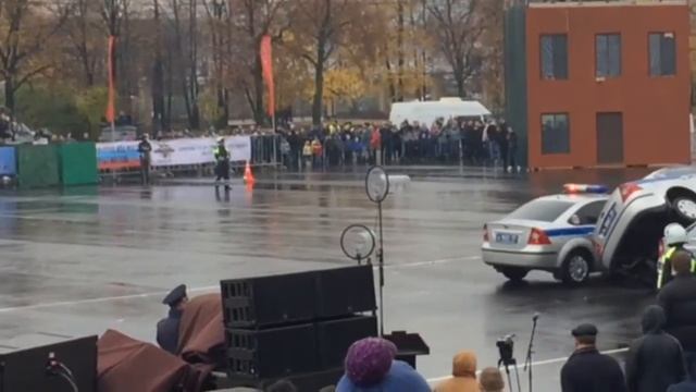 08.10. 2016 г. Спортивный праздник в Лужниках. Показательные выступления полиции смотреть онлайн