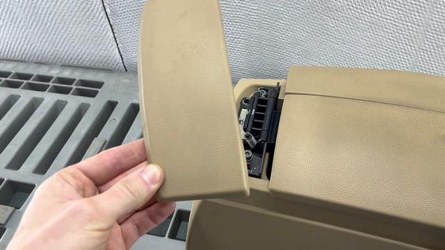5544 Подлокотник BMW E60 смотреть онлайн