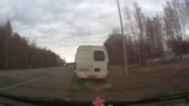 Фургон - радар. Стоит у Льнозавода (трасса Можга-Ижевск) смотреть онлайн