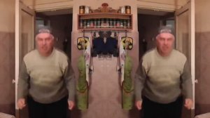 Два мужика танцуют в комнате:)