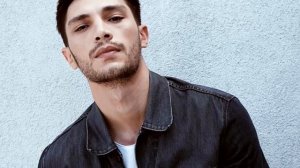 БЕЗУМНАЯ КРАСОТКА! Вот как выглядит жена турецкого актера - Ильхан Шен. Актер Сериала Сапфир (2023)