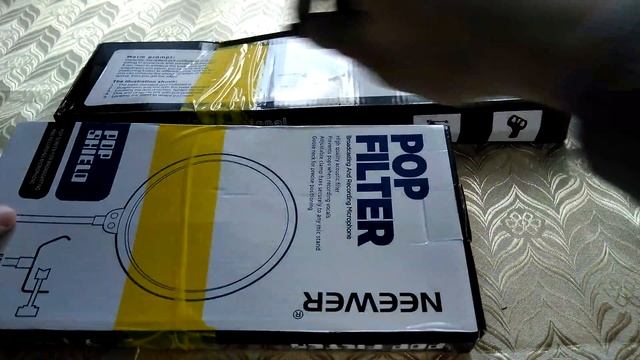 Настольный держатель и Поп-фильтр смотреть онлайн