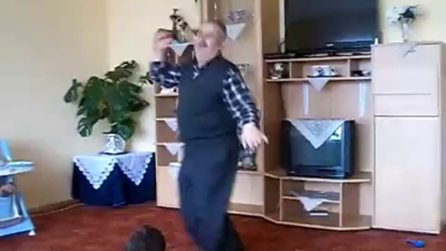 Дед танцует казантип смотреть онлайн