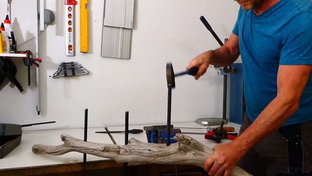 DRIFTWOOD CUP HOLDER / Kaffee Tassen Halter aus einem Stück Treibholz смотреть онлайн