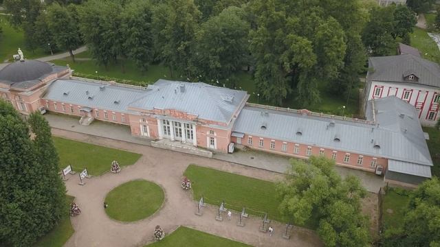 Двухэтажный особняк на территории Воронцовского парка смотреть онлайн