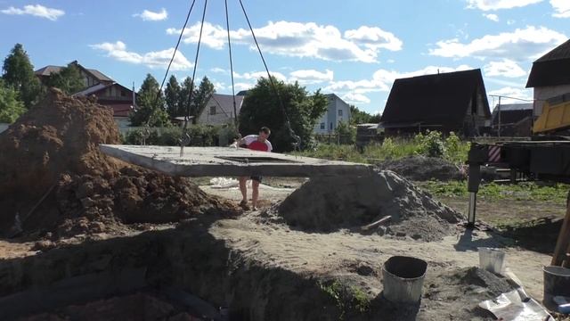 Строительство погреба. Монтаж плиты перекрытия смотреть онлайн