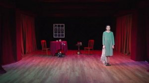 "Постучись кулачком - я открою" - читает Коломина София.