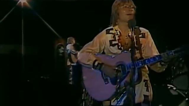 John Denver - Leaving on a Jet Plane смотреть онлайн