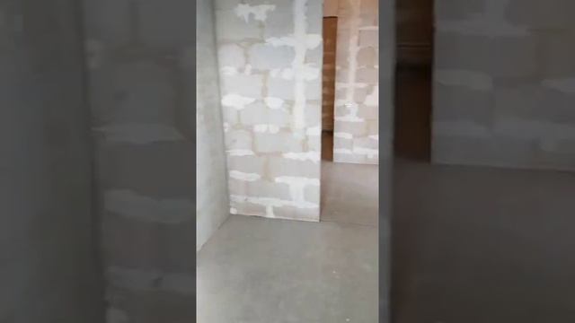 Чья-то симпатичная квартирка и голова риелтора смотреть онлайн