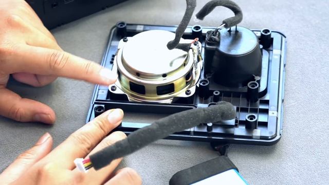 Marshall Stockwell II Teardown  L Inside - Nội Thất Tệ Quá ??