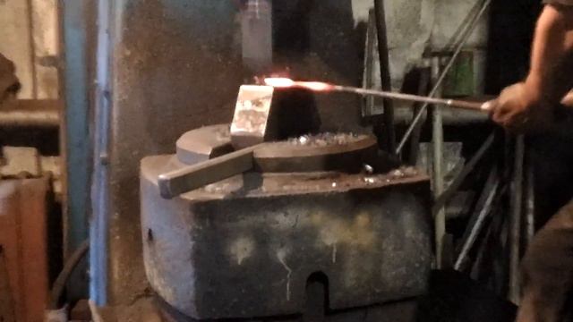 ковка листочков на розу смотреть онлайн