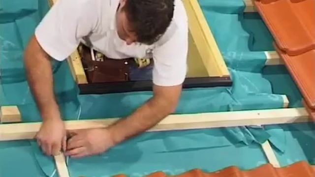 Видео - монтаж мансардных окон FAKRO смотреть онлайн