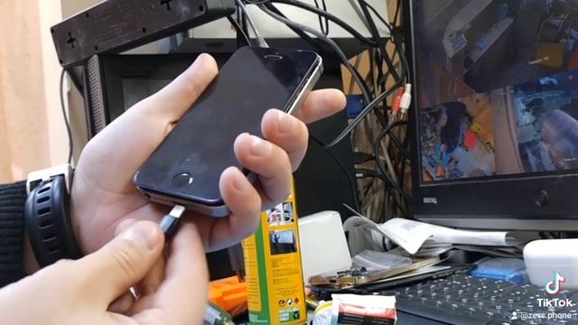 Z.Phone.S - IPhone SE замена контроллера USB, tristar микросхема u2 смотреть онлайн