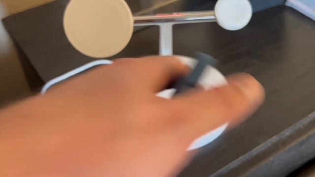 How to Use the Dock on Apple Watch Belkin MagSafe 3 in 1 Wireless Charger Stand смотреть онлайн