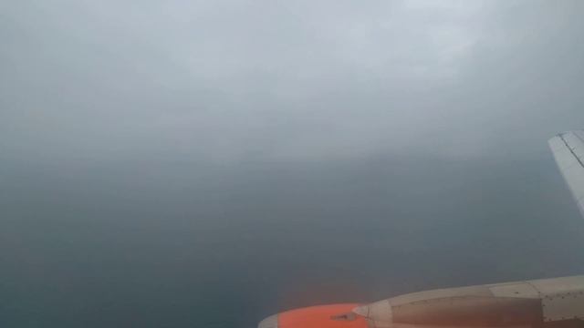 EasyJet Landing in Nice Côte d'Azur Airport NCE смотреть онлайн