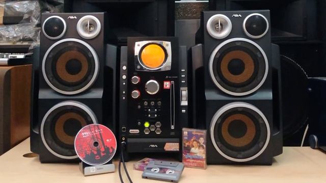AIWA LEGENDARY SOUND EXPERIENCE I- BassModel No. CX-BK1 -Compact Disc 5 Deckreceiver-Max-power:135