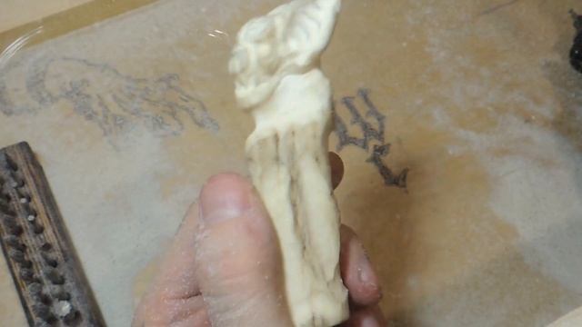 Резьба гравером Стригой/Engraver carving Strigoi смотреть онлайн
