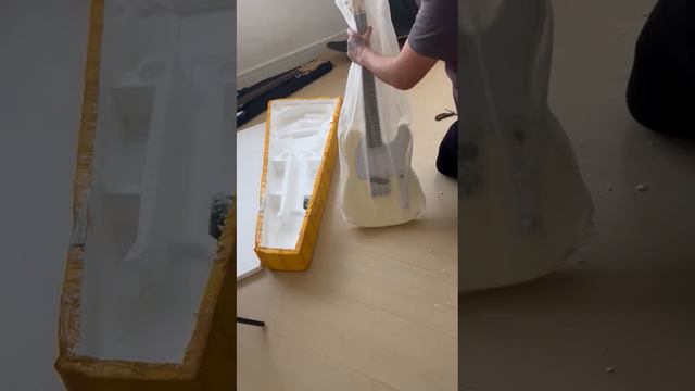 Unboxing Guitarra Fender Telecaster Custom Cream White Replica Chinesa смотреть онлайн