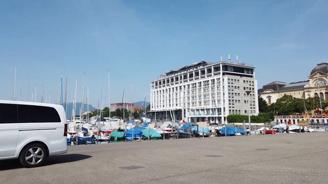 Улочки Невшателя: пл 12 сентября и Диг портюэр смотреть онлайн