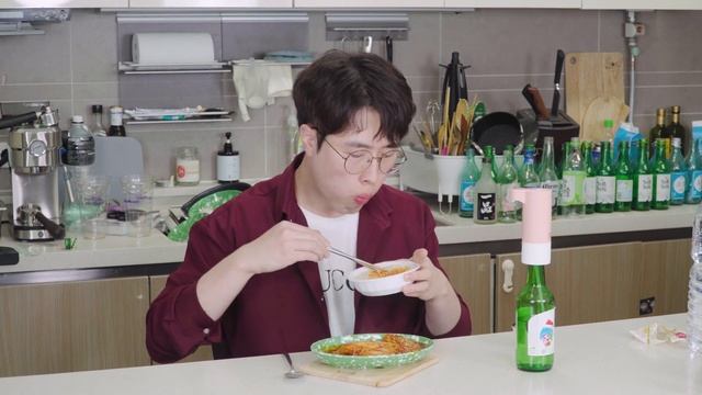 천원짜리 팽이버섯으로 X매운 술안주, 불닭 팽이버섯 만들기 смотреть онлайн