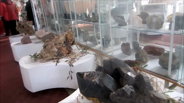 ГЕОЛОГІЧНИЙ МУЗЕЙ КГРТ. ГЕОКОЛЕКЦІЯ ЗРАЗКІВ КАМЕНЮ ЗЕМЛІ смотреть онлайн