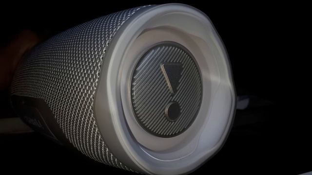 JBL Charge 4 GG LFM 100% × Travis Scott!!! смотреть онлайн
