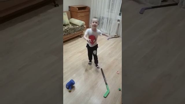 Три полоски смотреть онлайн