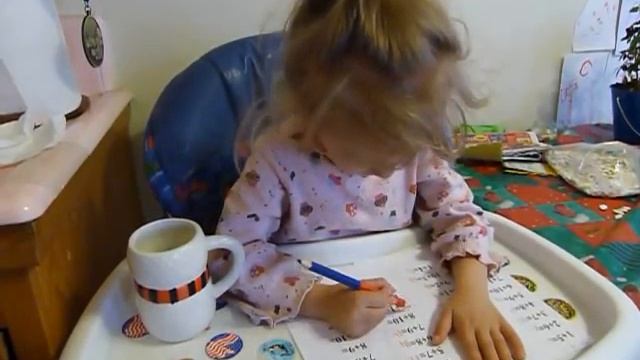 Алисе 3 года 3 мес - сложение до +10.MOV смотреть онлайн