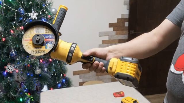 //Дом// Обзор Ушм DeWalt DCG414 Ветродуйка DeWalt DCV100