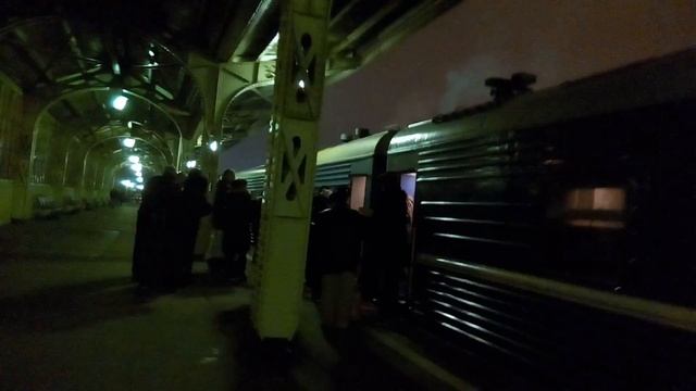 ...как объявляют поезда на Витебском вокзале Санкт-Петербурга... (октябрь 2016) смотреть онлайн