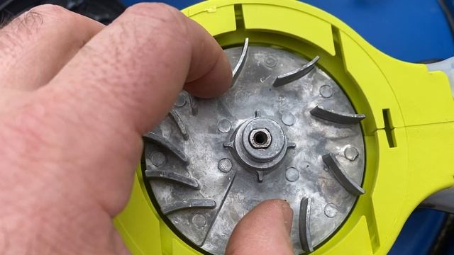 Новая Ryobi ROS300A, Люфт крыльчатка. смотреть онлайн