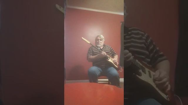 Checking out my sons ibanez 1025 blazer. смотреть онлайн