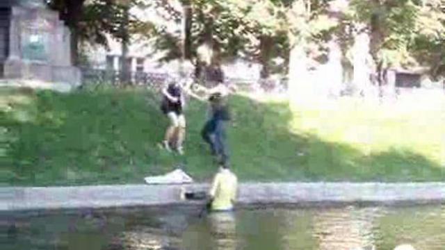 Девочки купаются смотреть онлайн