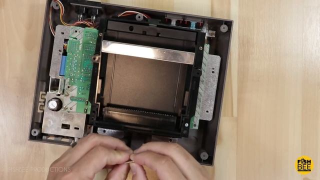 How To Fix the Original NES Red Blinking Light смотреть онлайн