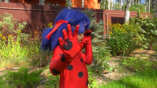 КАЖДАЯ ЛЕДИБАГ ТАКАЯ! ? Ледибаг и Маринетт В РЕАЛЬНОЙ ЖИЗНИ с Адрианом и Супер-котом! смотреть онлайн